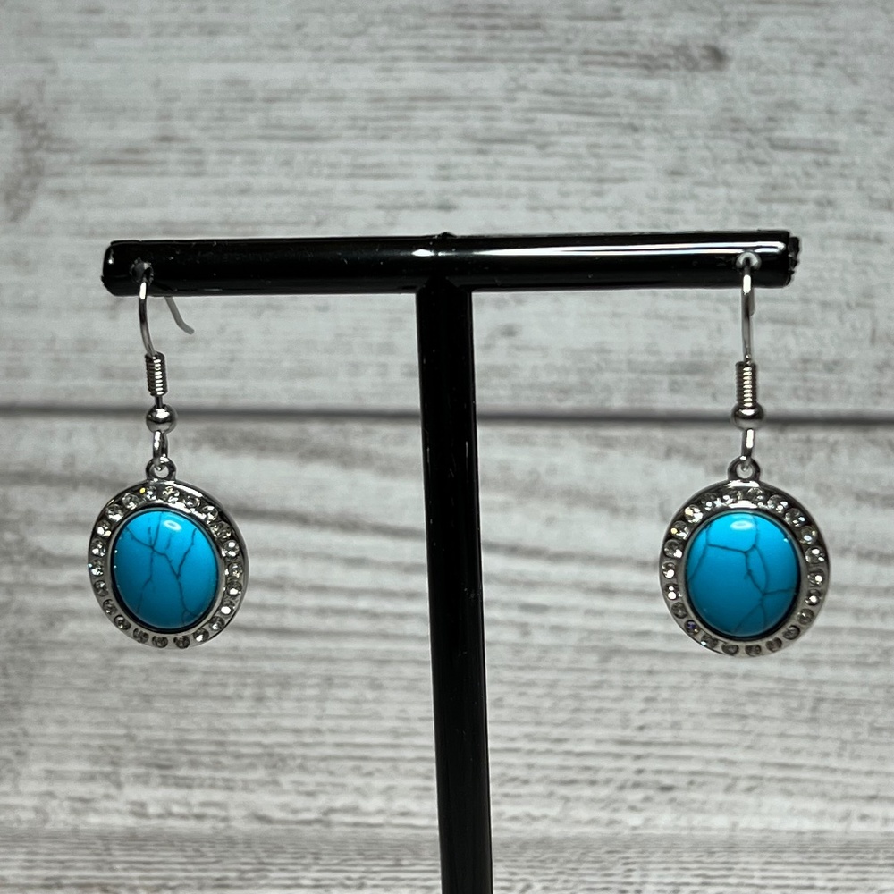 BLUE HOWLITE EARRINGS (124)
